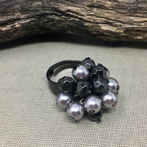 Expandable Faux Silver Pearl Gun Metal Faceted Acrylic Bead Cluster Pewter Ring